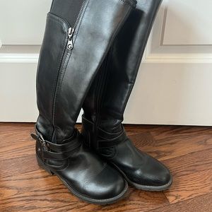 Lightly used G by Guess women’s boots, 7.5